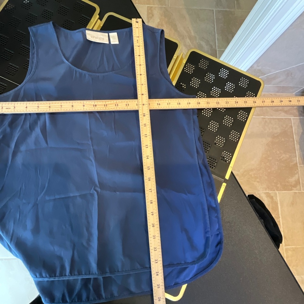 Chicos Navy Blue Sleeveless Scoop Neck Tank Top Layered Side Slit Shell Sz 1 Med - Picture 7 of 9
